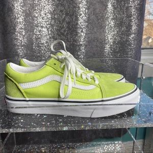 WOMENS SIZE 8 OLD SKOOL VANS